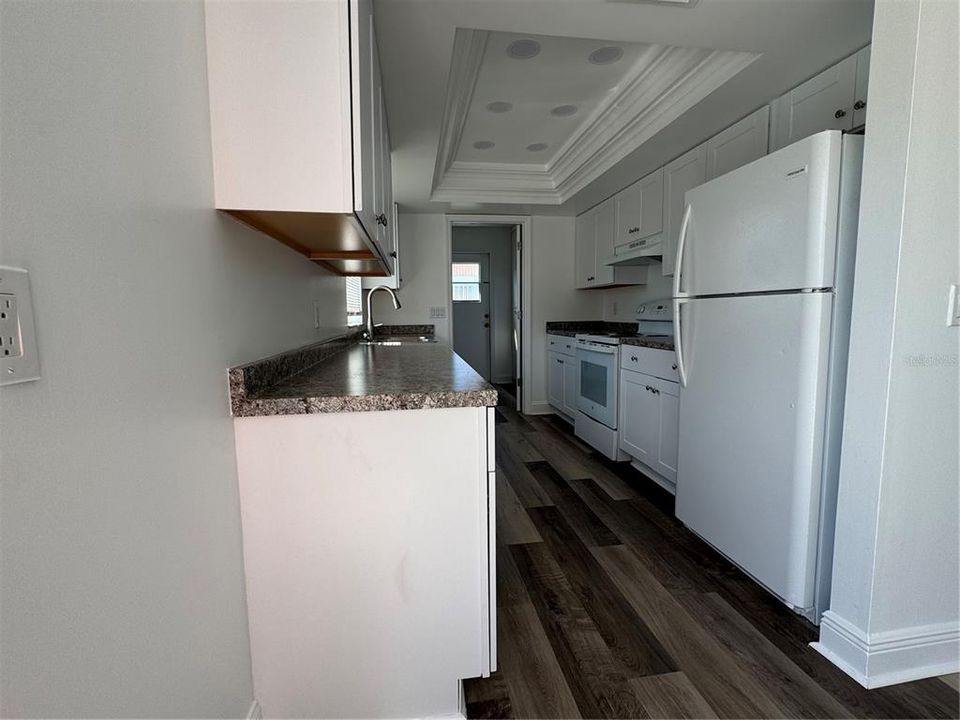 На продажу: $355,000 (3 спален, 2 ванн, 1296 Квадратных фут)