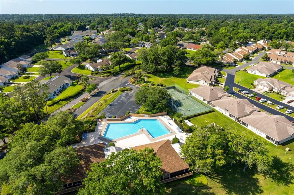 For Sale: $239,000 (2 beds, 2 baths, 1373 Square Feet)