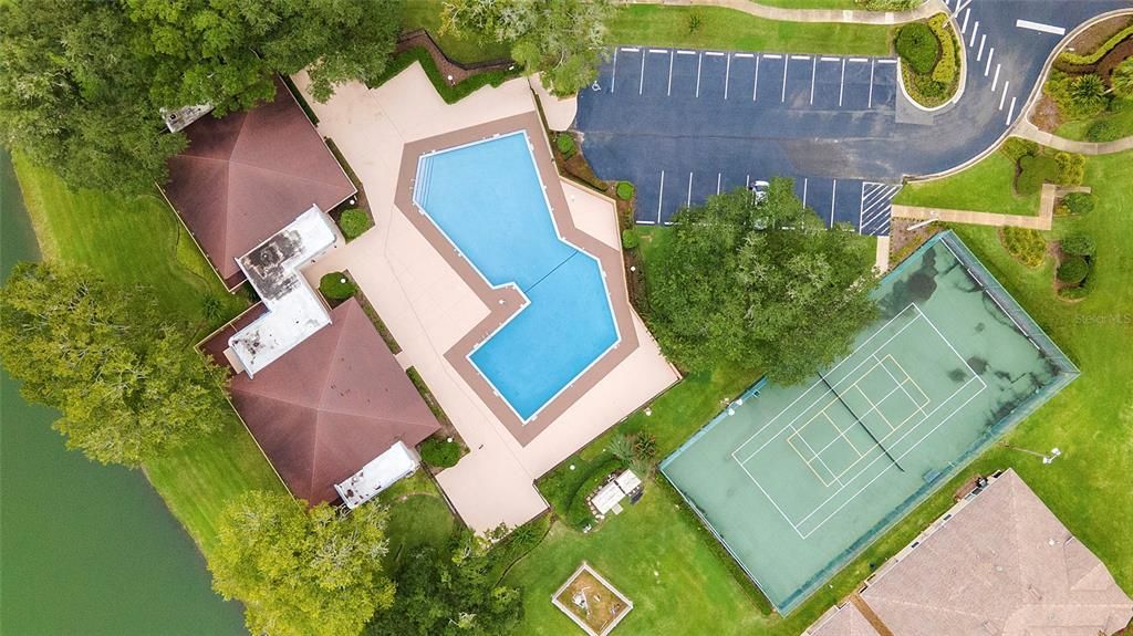 For Sale: $239,000 (2 beds, 2 baths, 1373 Square Feet)