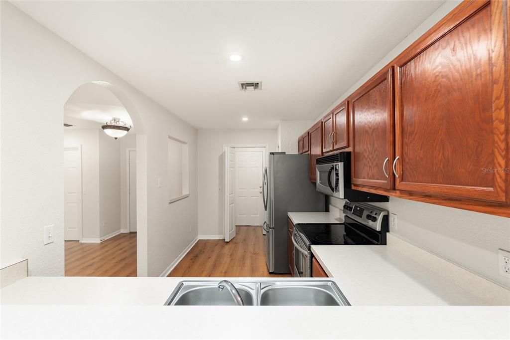 For Sale: $239,000 (2 beds, 2 baths, 1373 Square Feet)