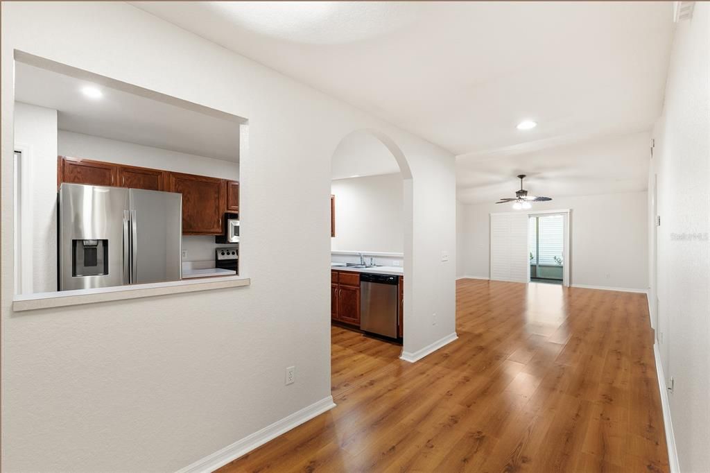 For Sale: $239,000 (2 beds, 2 baths, 1373 Square Feet)
