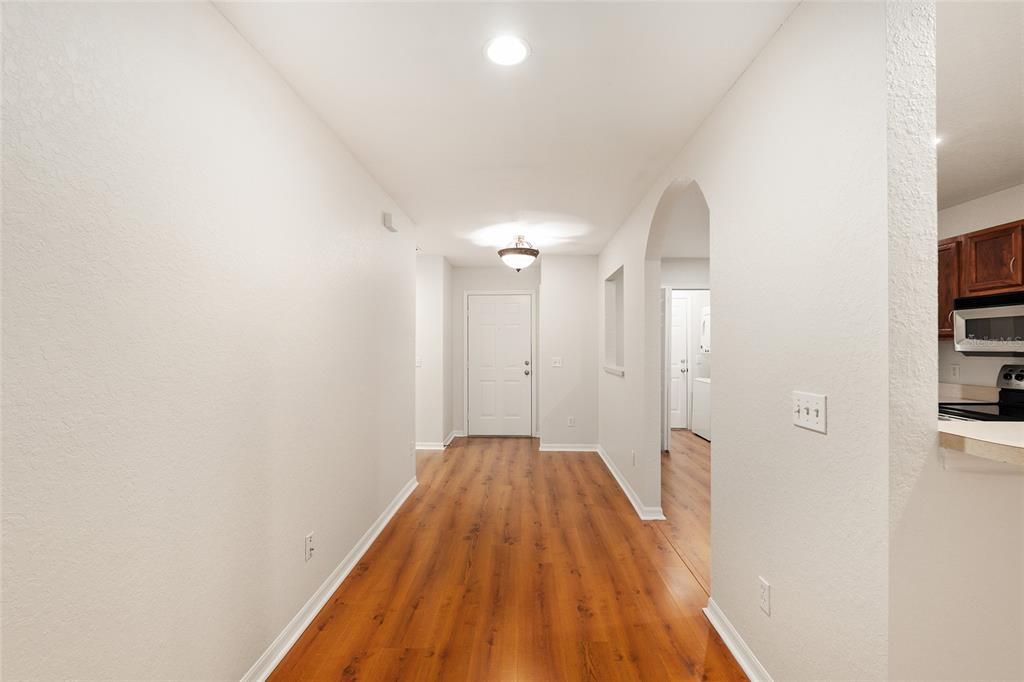 For Sale: $239,000 (2 beds, 2 baths, 1373 Square Feet)