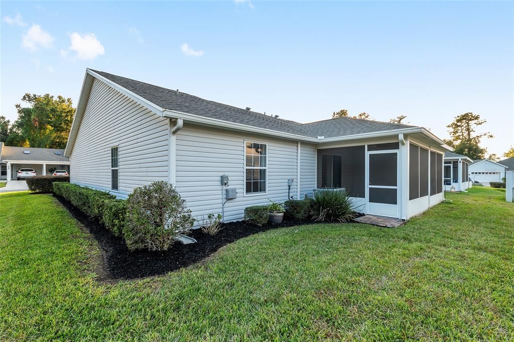 For Sale: $239,000 (2 beds, 2 baths, 1373 Square Feet)