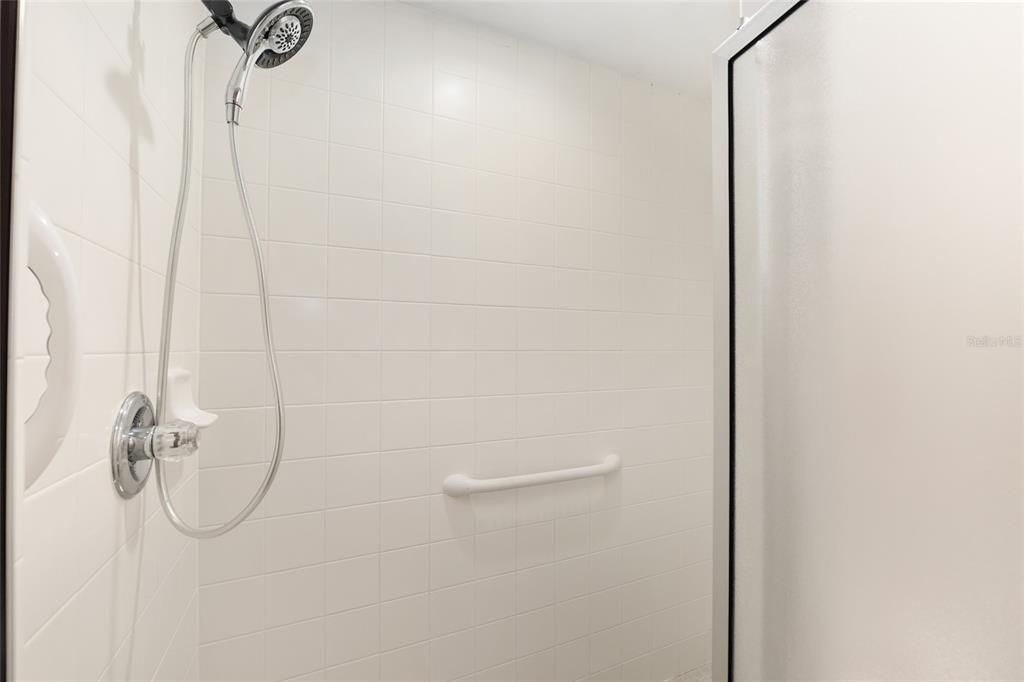 For Sale: $239,000 (2 beds, 2 baths, 1373 Square Feet)