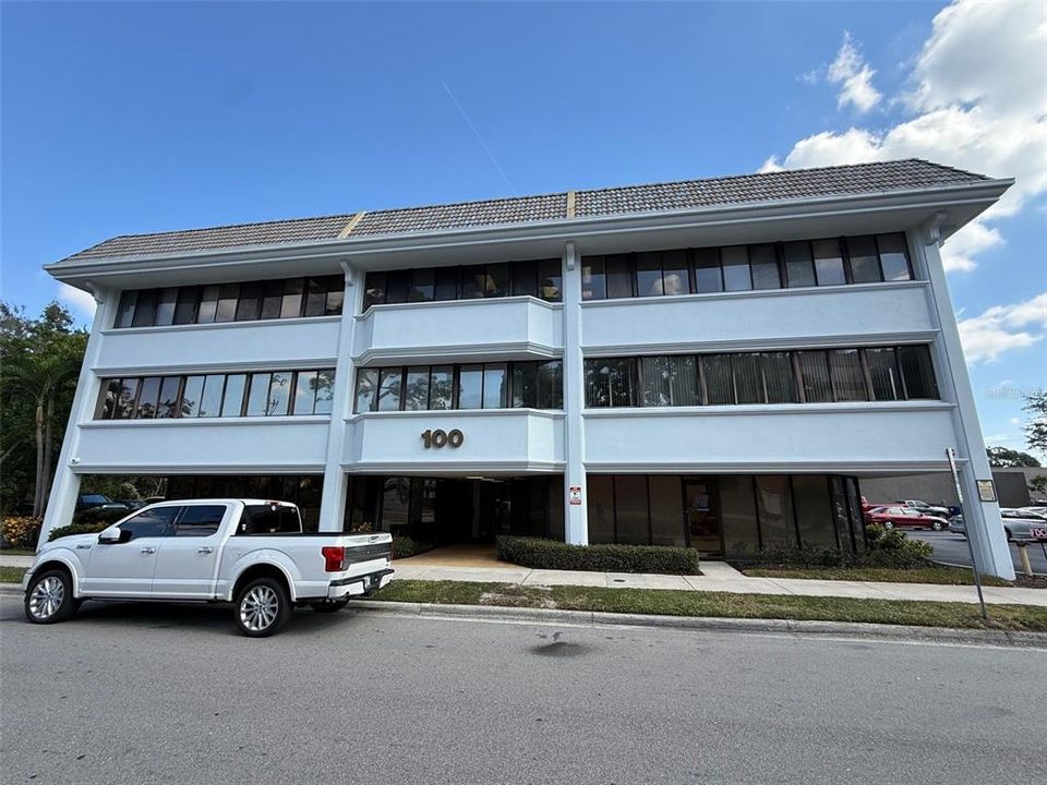 待售: $21,000 (0 贝兹, 0 浴室, 741 平方英尺)