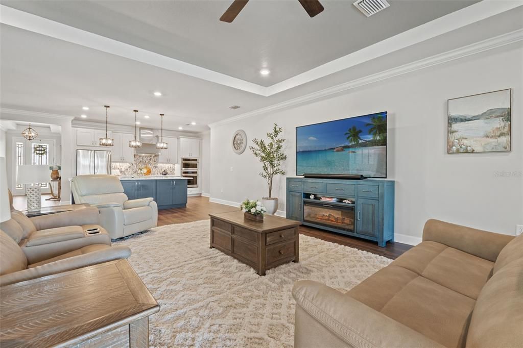 Active With Contract: $675,000 (4 beds, 4 baths, 2920 Square Feet)