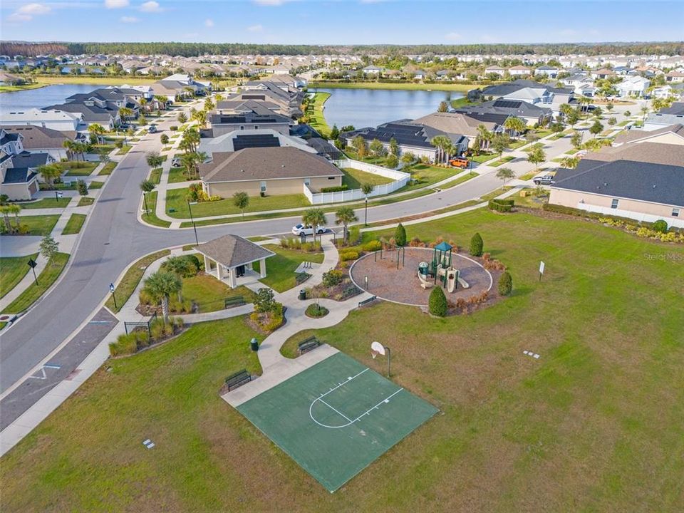 Active With Contract: $675,000 (4 beds, 4 baths, 2920 Square Feet)