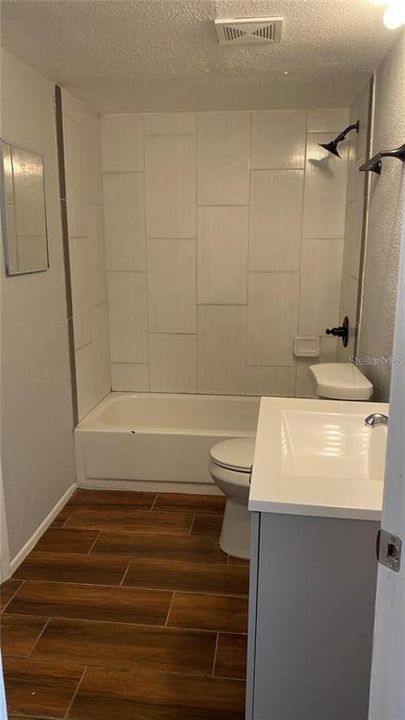For Rent: $1,250 (1 beds, 1 baths, 526 Square Feet)