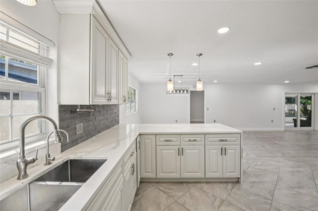 For Sale: $429,000 (3 beds, 2 baths, 1578 Square Feet)