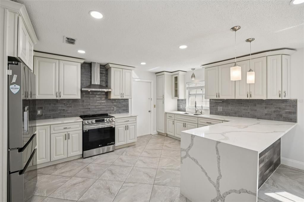 For Sale: $429,000 (3 beds, 2 baths, 1578 Square Feet)