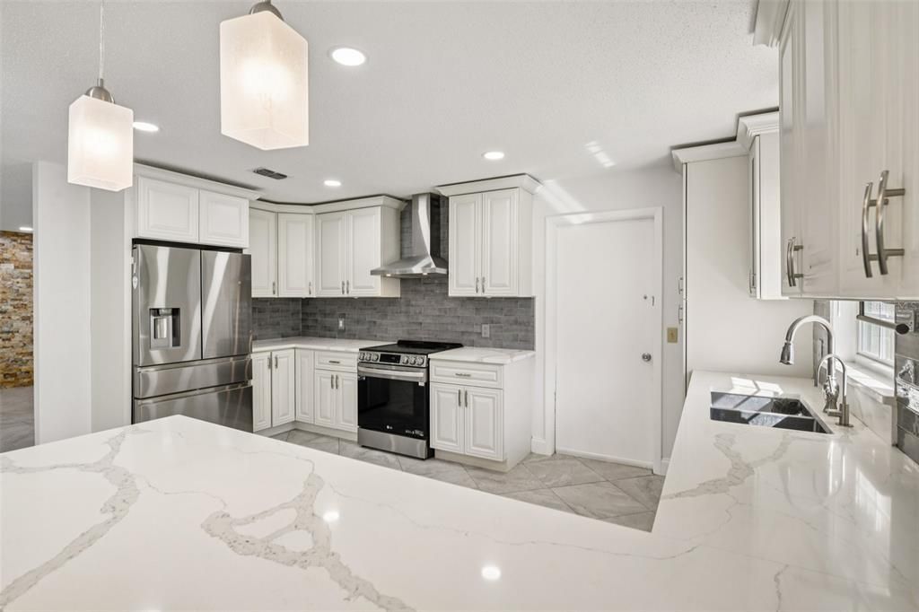 For Sale: $429,000 (3 beds, 2 baths, 1578 Square Feet)