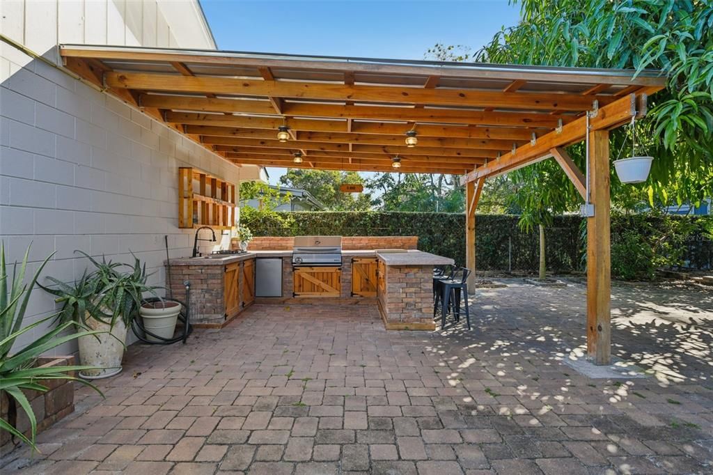 For Sale: $429,000 (3 beds, 2 baths, 1578 Square Feet)