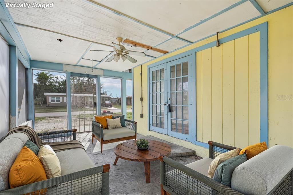 For Sale: $200,000 (3 beds, 1 baths, 1074 Square Feet)