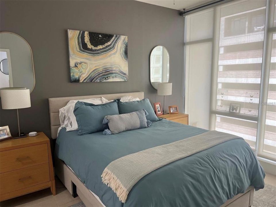 For Rent: $3,995 (1 beds, 1 baths, 915 Square Feet)