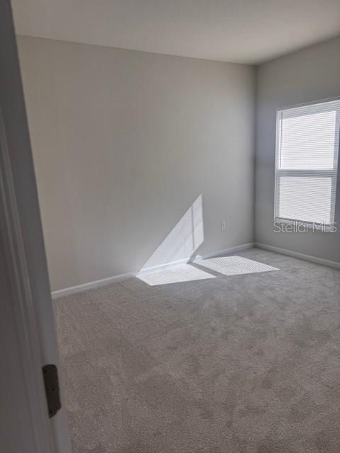 En Renta: $2,500 (4 camas, 2 baños, 2000 Pies cuadrados)