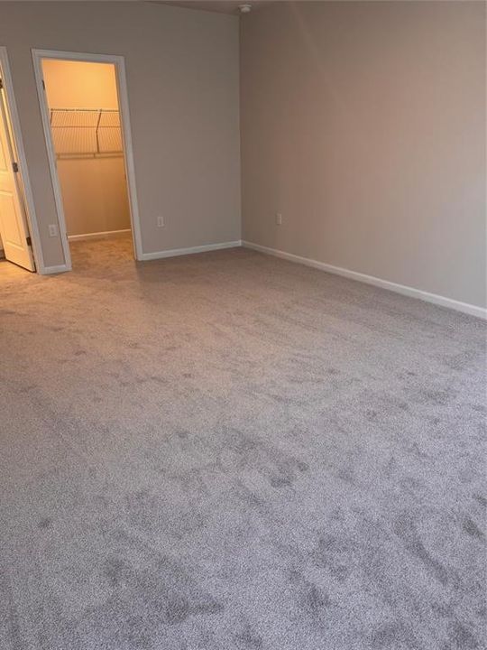 En Renta: $2,500 (4 camas, 2 baños, 2000 Pies cuadrados)