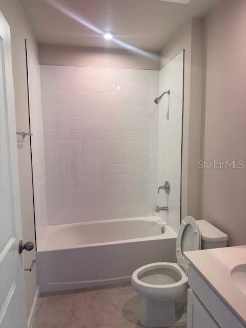 En Renta: $2,500 (4 camas, 2 baños, 2000 Pies cuadrados)