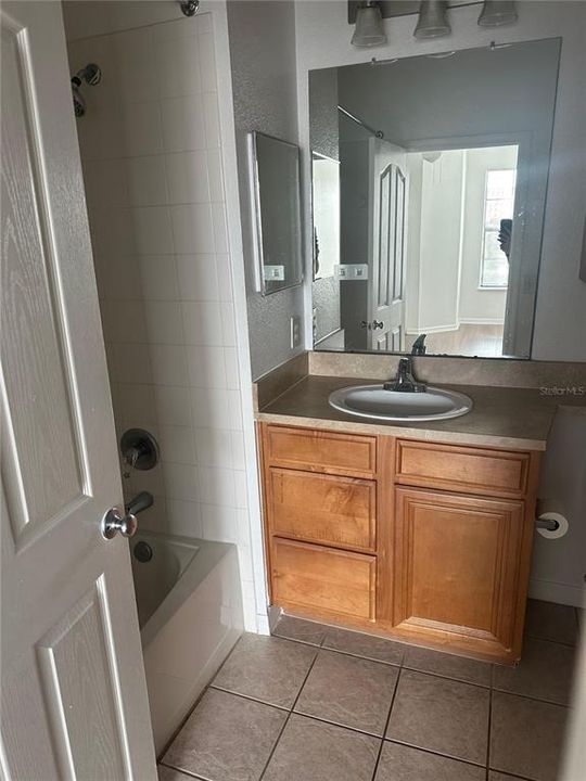 For Rent: $1,600 (2 beds, 2 baths, 1079 Square Feet)