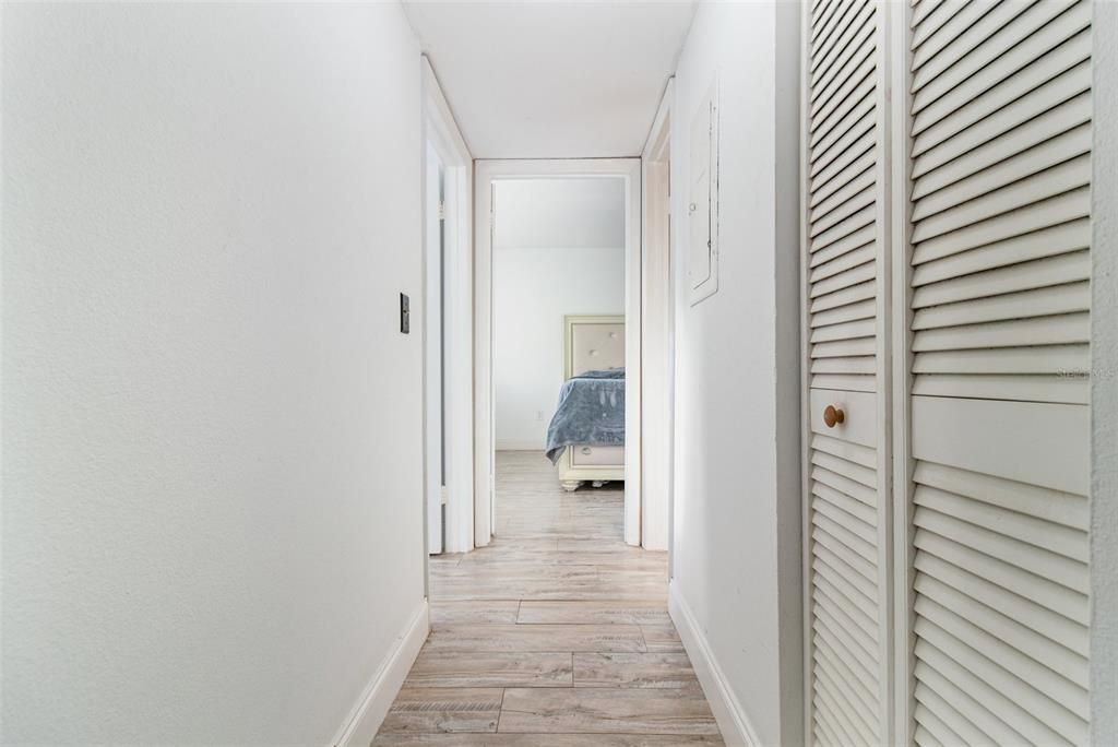 На продажу: $135,000 (2 спален, 1 ванн, 826 Квадратных фут)