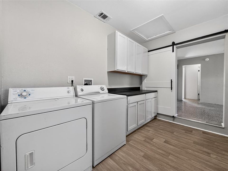 В аренду: $1,800 (3 спален, 1 ванн, 1080 Квадратных фут)