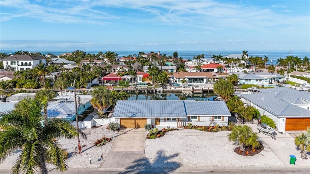 待售: $1,250,000 (2 贝兹, 1 浴室, 1196 平方英尺)