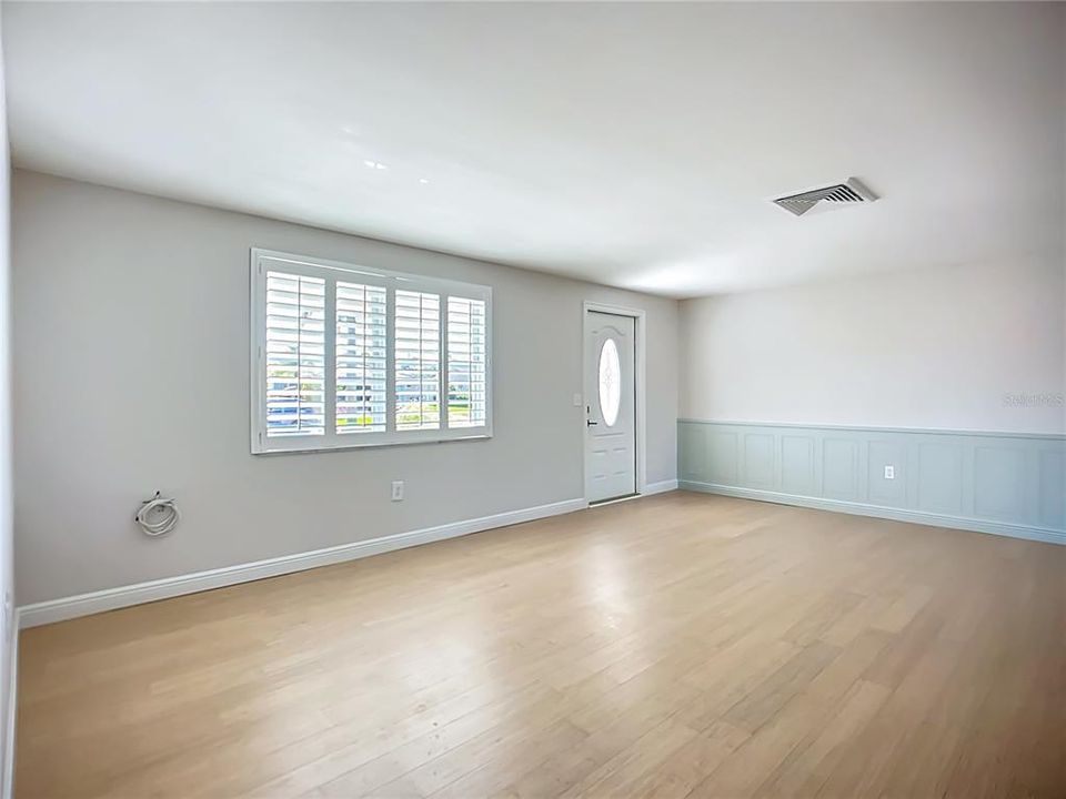 待售: $1,250,000 (2 贝兹, 1 浴室, 1196 平方英尺)