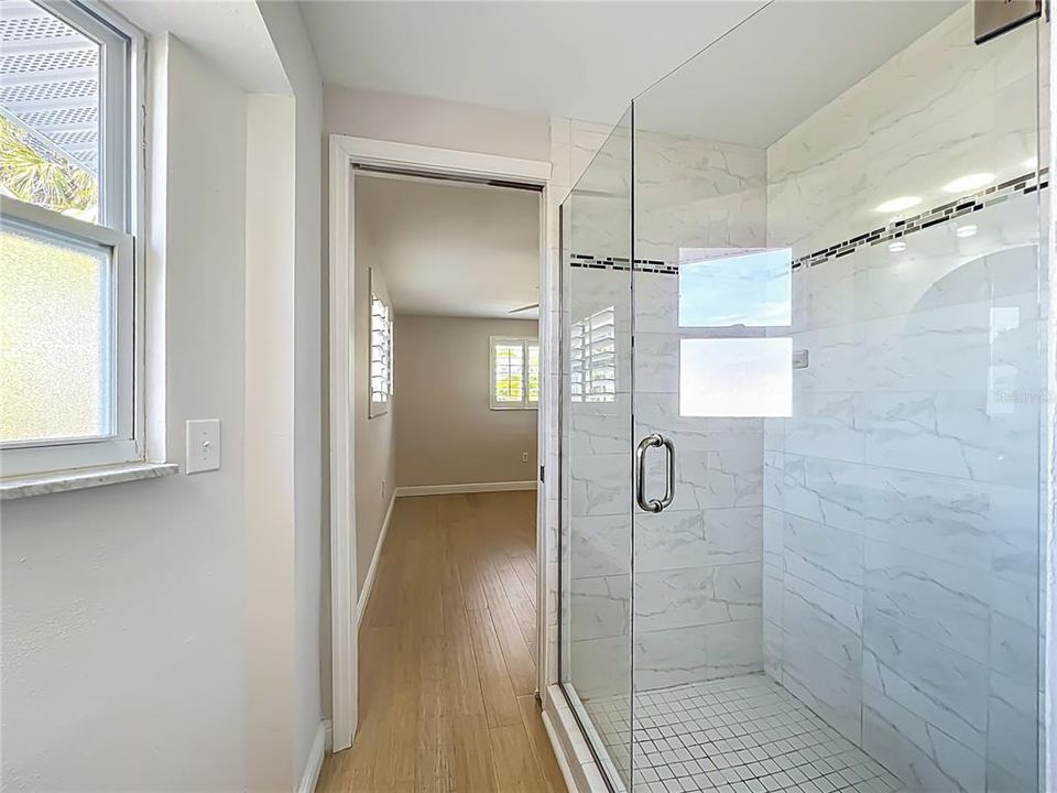 待售: $1,250,000 (2 贝兹, 1 浴室, 1196 平方英尺)