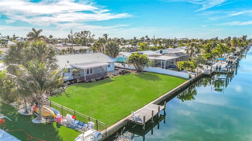 待售: $1,250,000 (2 贝兹, 1 浴室, 1196 平方英尺)