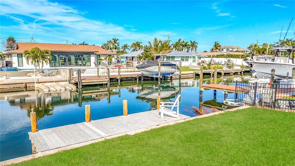 待售: $1,250,000 (2 贝兹, 1 浴室, 1196 平方英尺)