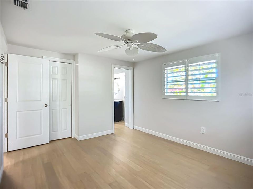 待售: $1,250,000 (2 贝兹, 1 浴室, 1196 平方英尺)