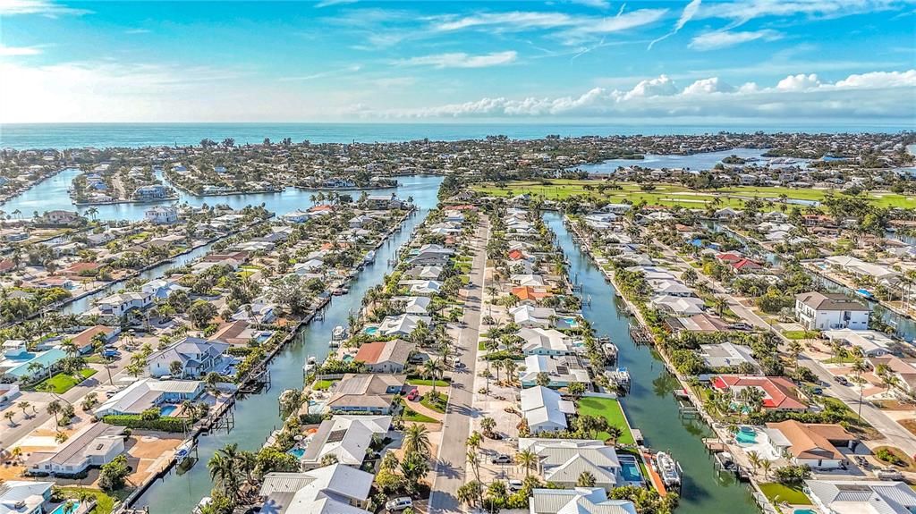 待售: $1,250,000 (2 贝兹, 1 浴室, 1196 平方英尺)