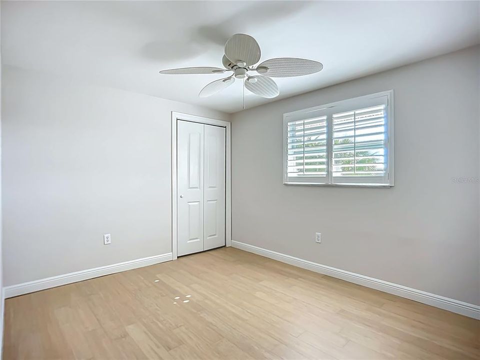 待售: $1,250,000 (2 贝兹, 1 浴室, 1196 平方英尺)