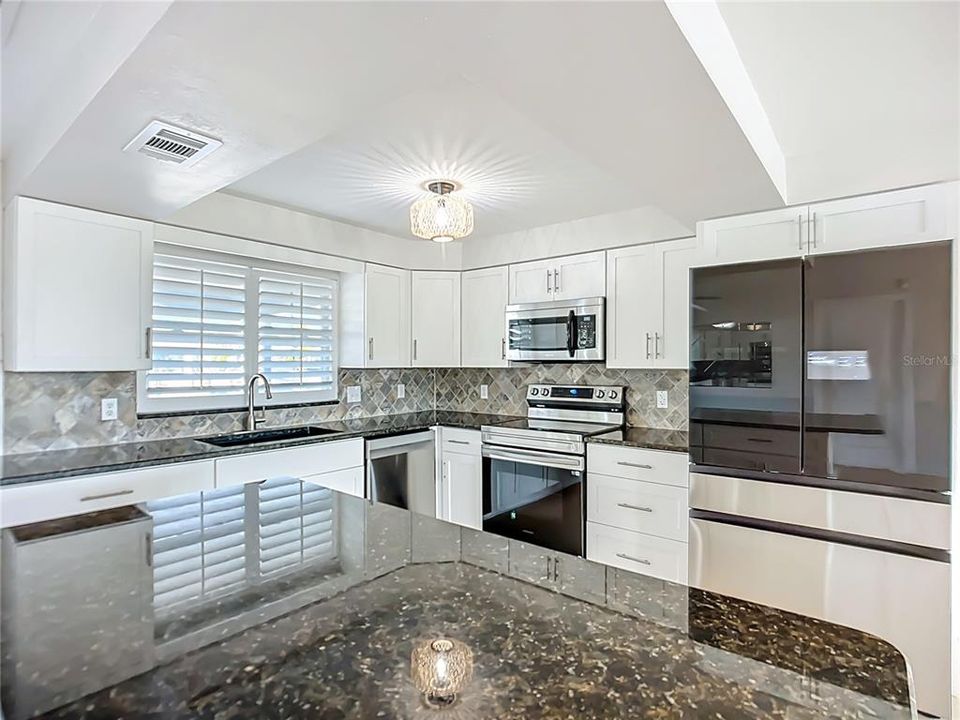 待售: $1,250,000 (2 贝兹, 1 浴室, 1196 平方英尺)