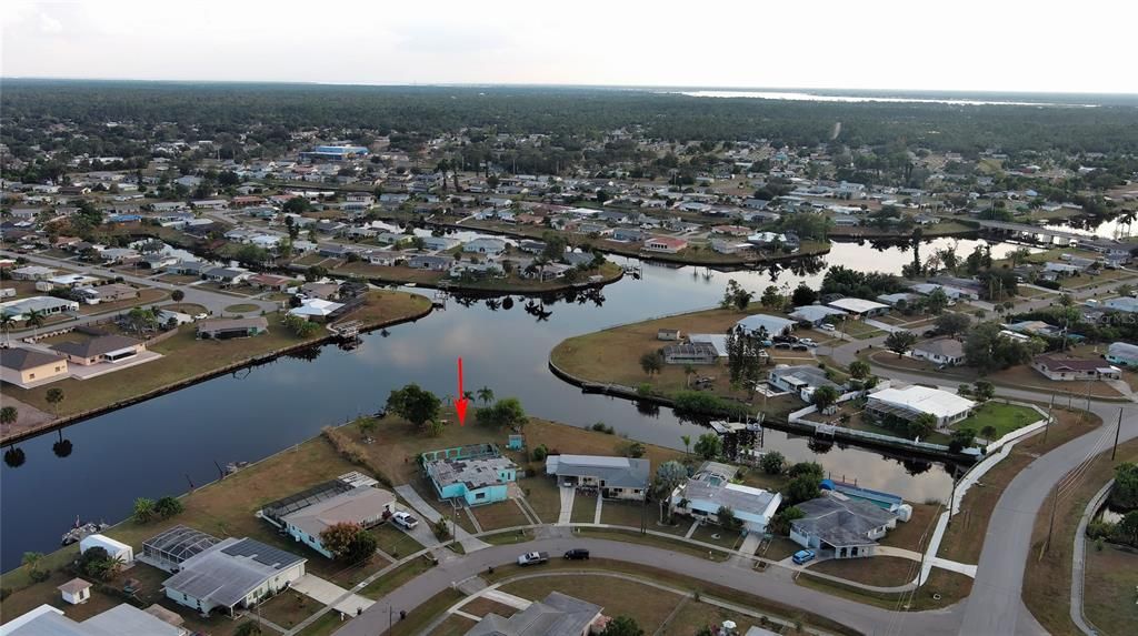 待售: $225,000 (0.57 acres)