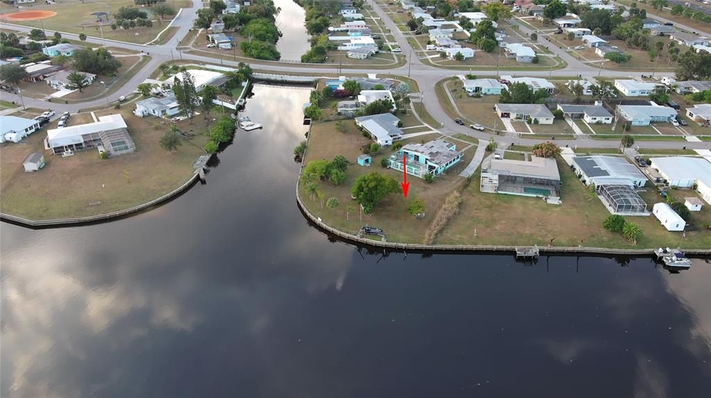 待售: $225,000 (0.57 acres)