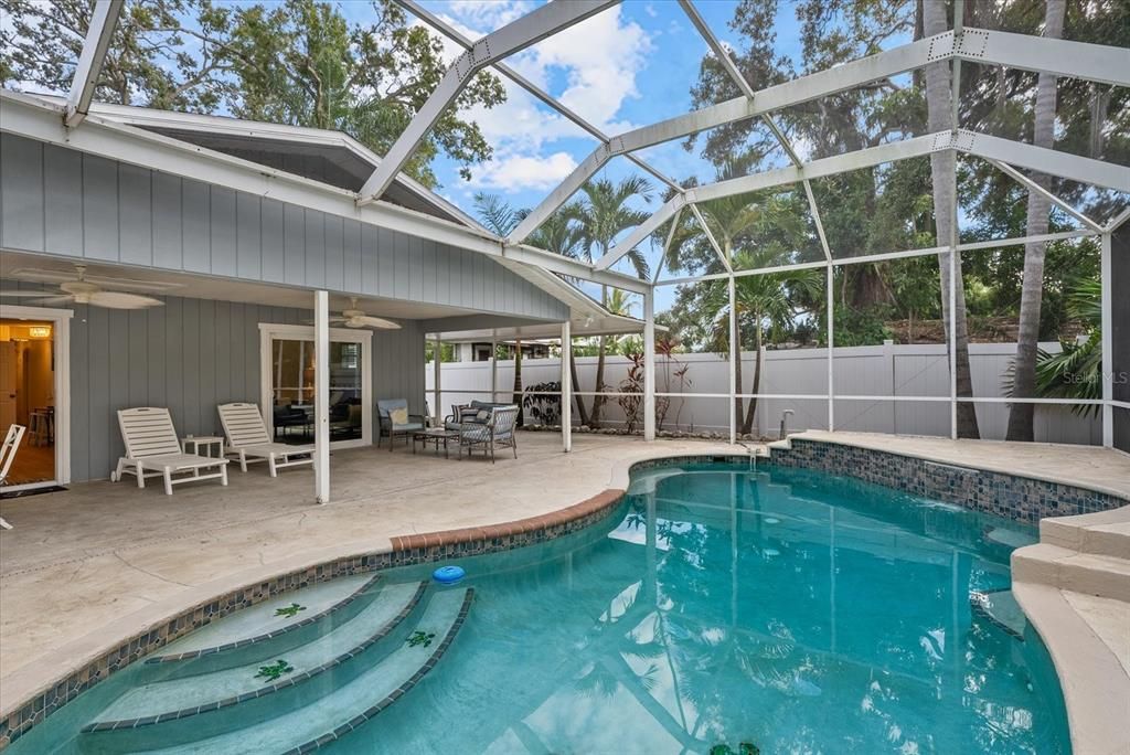 На продажу: $725,000 (3 спален, 3 ванн, 2062 Квадратных фут)