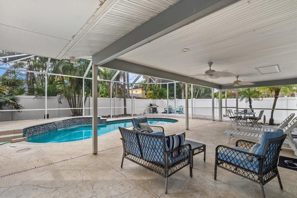 На продажу: $725,000 (3 спален, 3 ванн, 2062 Квадратных фут)