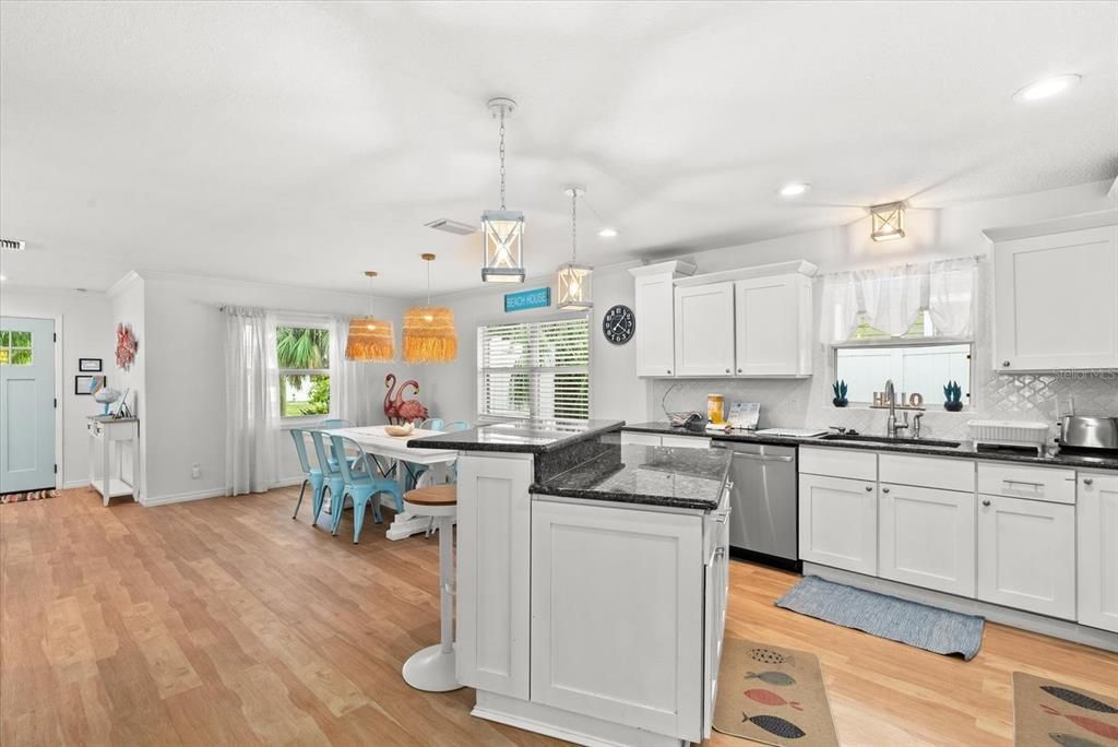 На продажу: $725,000 (3 спален, 3 ванн, 2062 Квадратных фут)