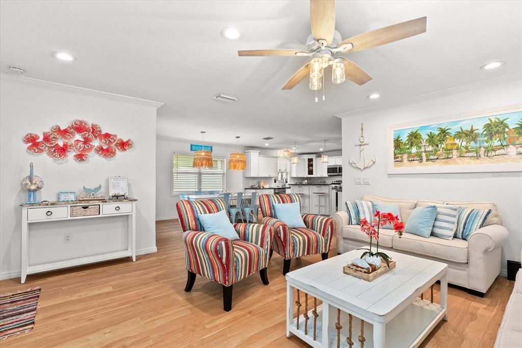 На продажу: $725,000 (3 спален, 3 ванн, 2062 Квадратных фут)