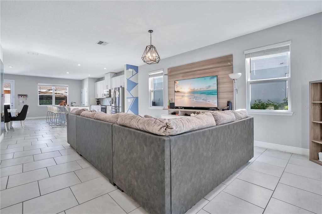 待售: $425,000 (3 贝兹, 2 浴室, 1714 平方英尺)