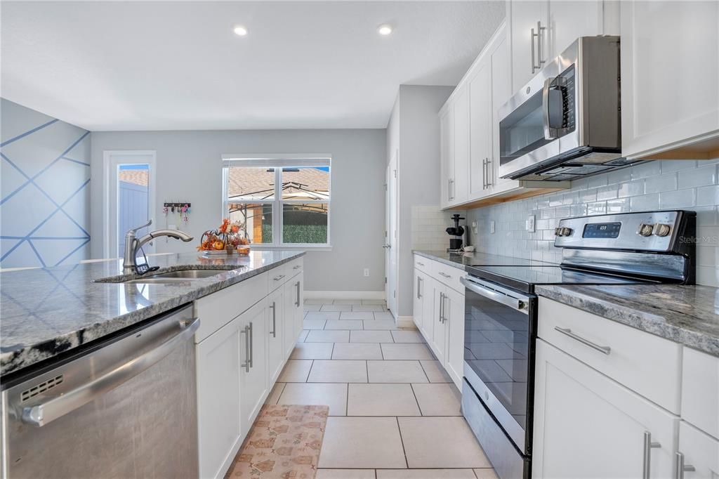 待售: $425,000 (3 贝兹, 2 浴室, 1714 平方英尺)