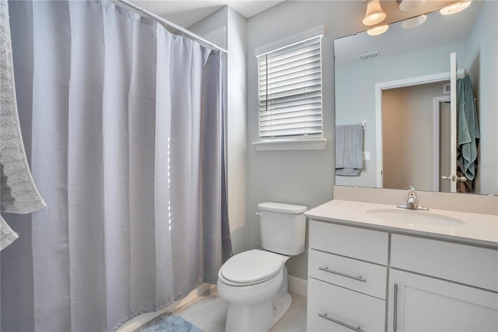 待售: $425,000 (3 贝兹, 2 浴室, 1714 平方英尺)