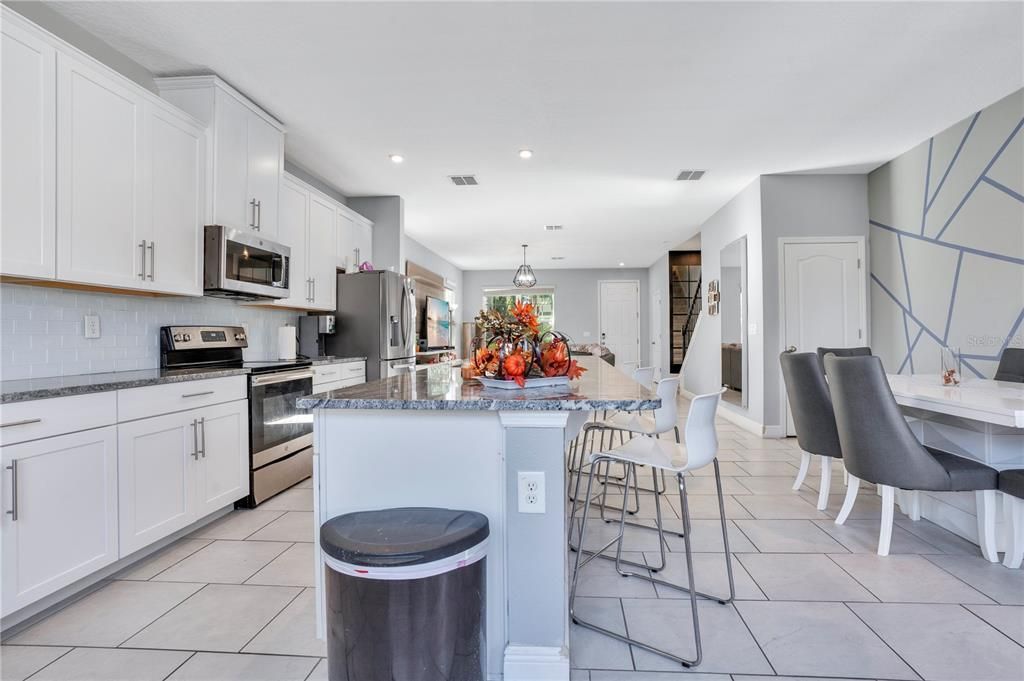 待售: $425,000 (3 贝兹, 2 浴室, 1714 平方英尺)