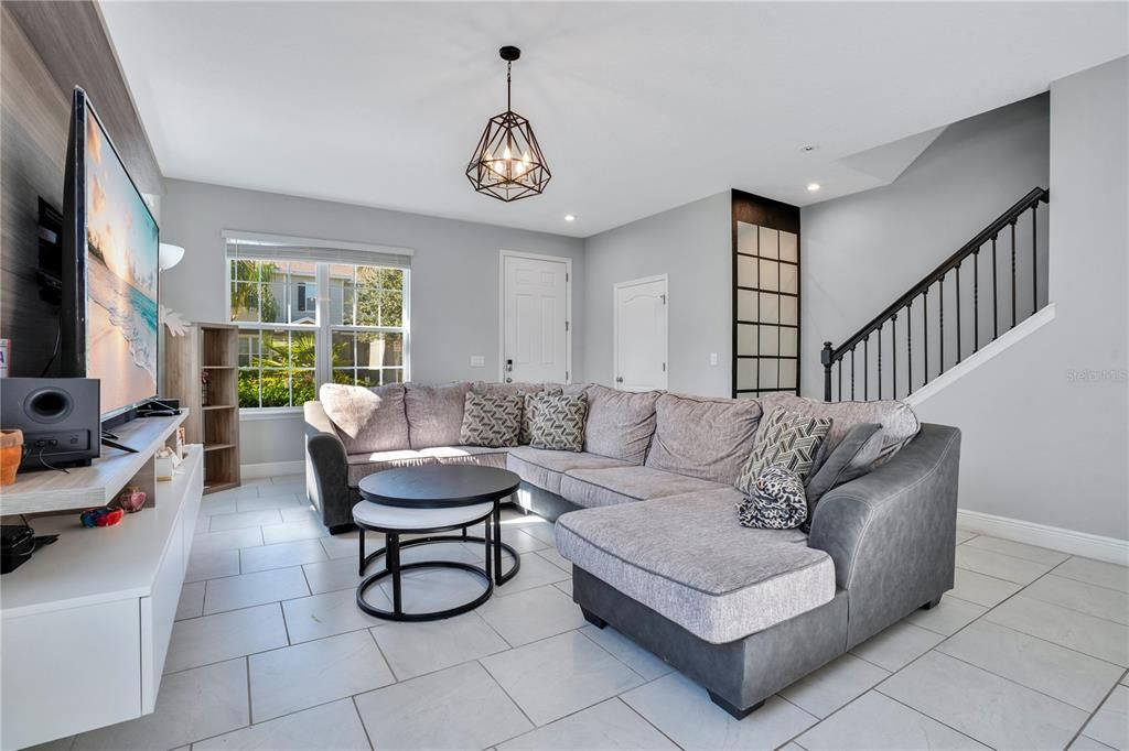 待售: $425,000 (3 贝兹, 2 浴室, 1714 平方英尺)