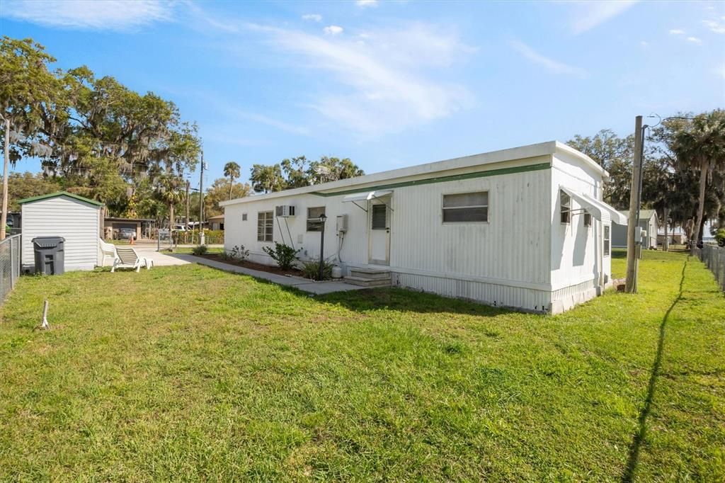 待售: $130,000 (2 贝兹, 1 浴室, 672 平方英尺)