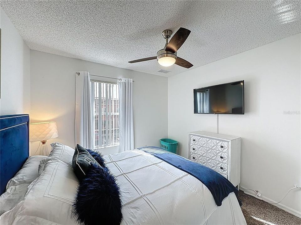 For Sale: $284,900 (3 beds, 2 baths, 1286 Square Feet)