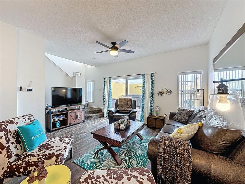 For Sale: $284,900 (3 beds, 2 baths, 1286 Square Feet)