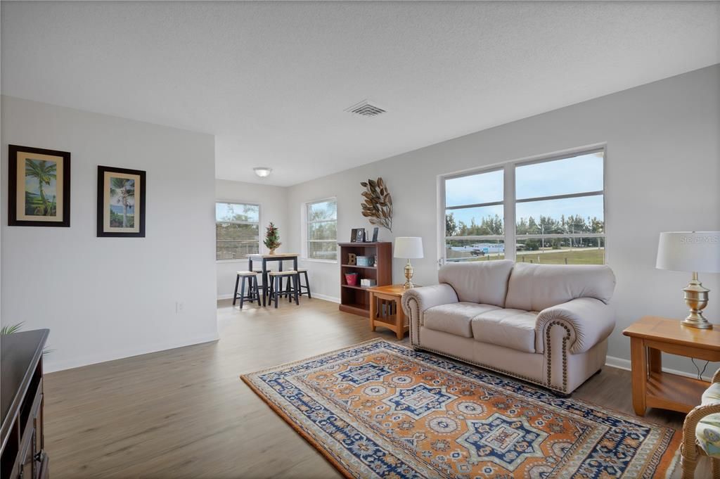 For Sale: $849,000 (0 beds, 0 baths, 4608 Square Feet)