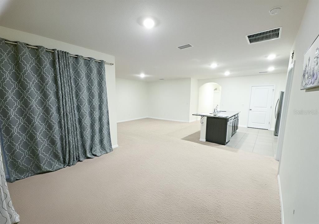 En Venta: $339,900 (3 camas, 2 baños, 1676 Pies cuadrados)