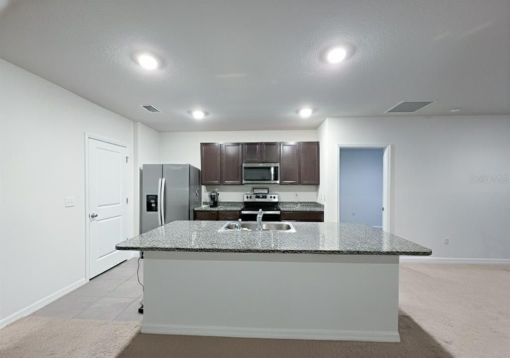 En Venta: $339,900 (3 camas, 2 baños, 1676 Pies cuadrados)